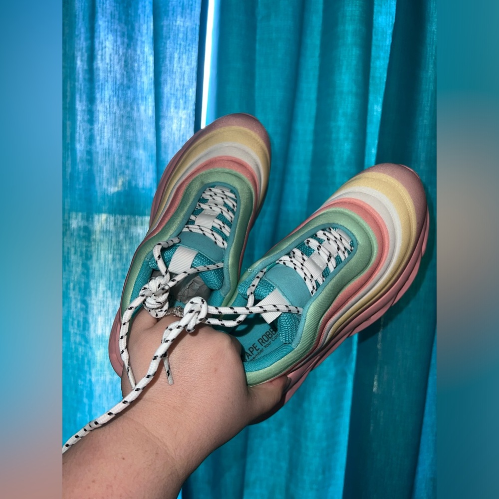 Boutique sneakers